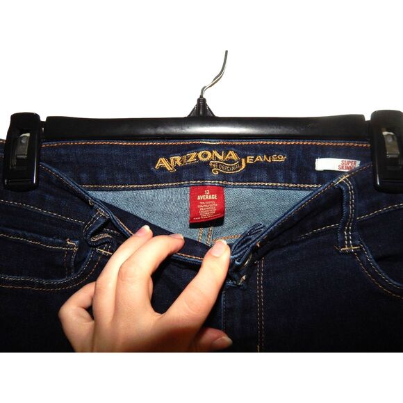 ARIZONA JEAN CO. women's junior's 13 average super skinny denim jean shorts - Picture 4 of 12